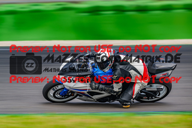 MaZZes_FotoMatrix_240702_6007705_4662 | ROT