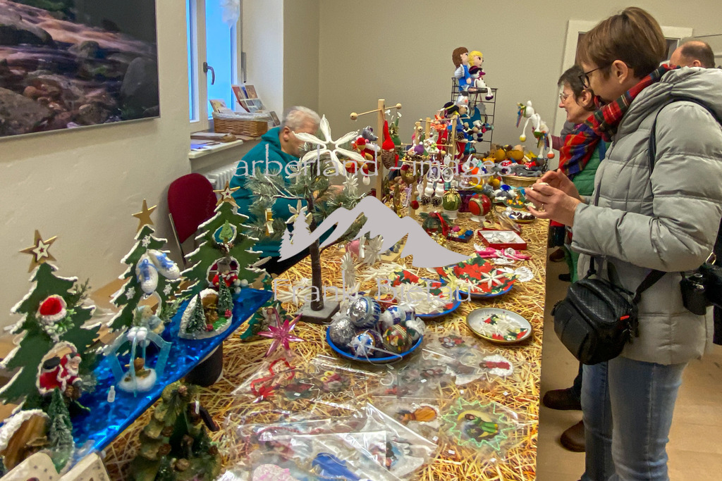 IMG_4501 | Kunsthandwerker in den vielen verschiedenen Räumen des Ludwigsthaler Schloss