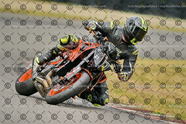 25bt05-1034 | markuskiefer.com - Realisiert mit Pictrs.com