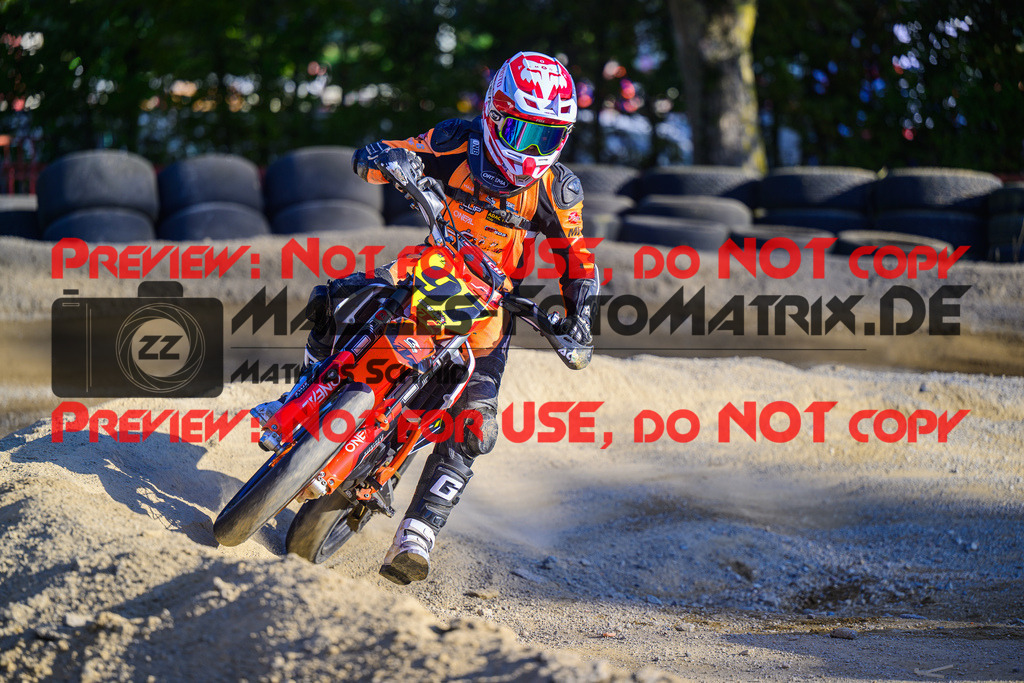 MaZZes_Fotomatrix_20241004_6021986_5934 | JUNIOR