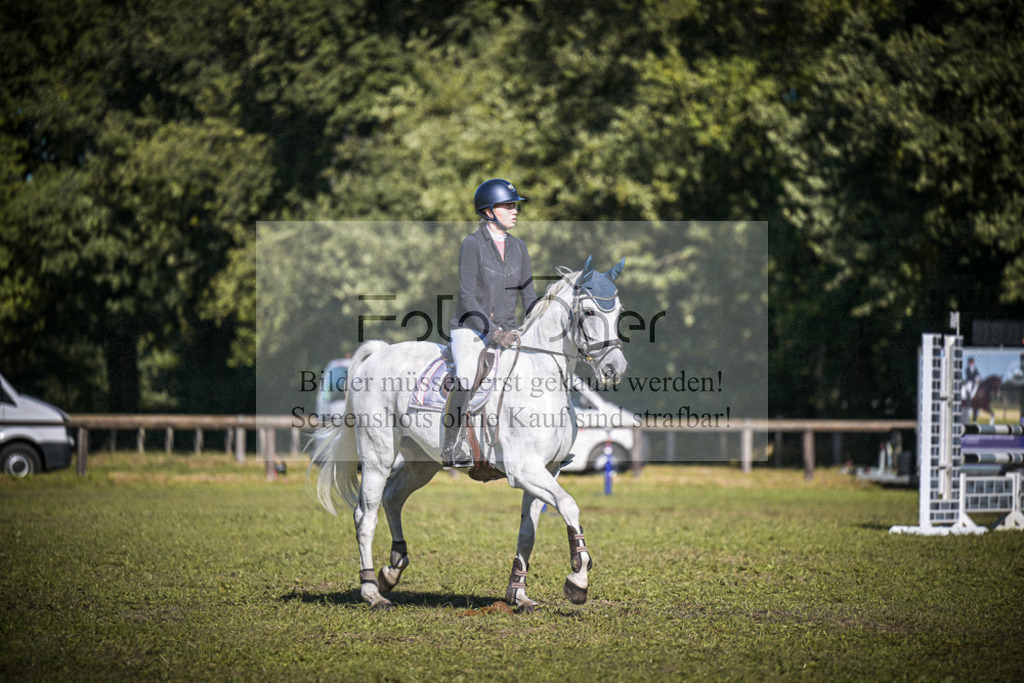 DOS_1243 | Entdecke hochwertige Reitturnierfotos von Foto Oger. Professionell, emotional und authentisch – jetzt Lieblingsmomente im Shop bestellen.Deutschlandweite Turnierfotografie. - Realisiert mit Pictrs.com