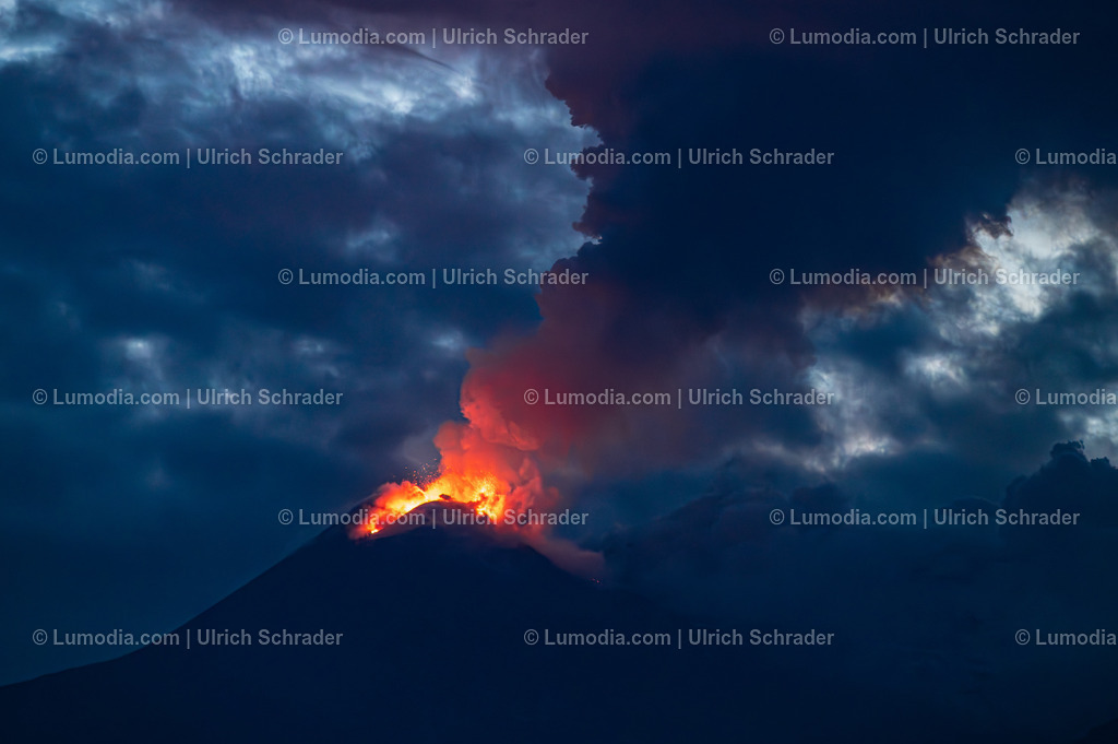 10039-10011 - Ätna _ Sizilien | Stockfoto und Bilderpool mit Bildmaterial aus Deutschland, dem Harz, Halberstadt, Quedlinburg, Wernigerode und weltweit. Qualitativ hochwertige und professionelle Fotos anschauen und kaufen. - Realisiert mit Pictrs.com