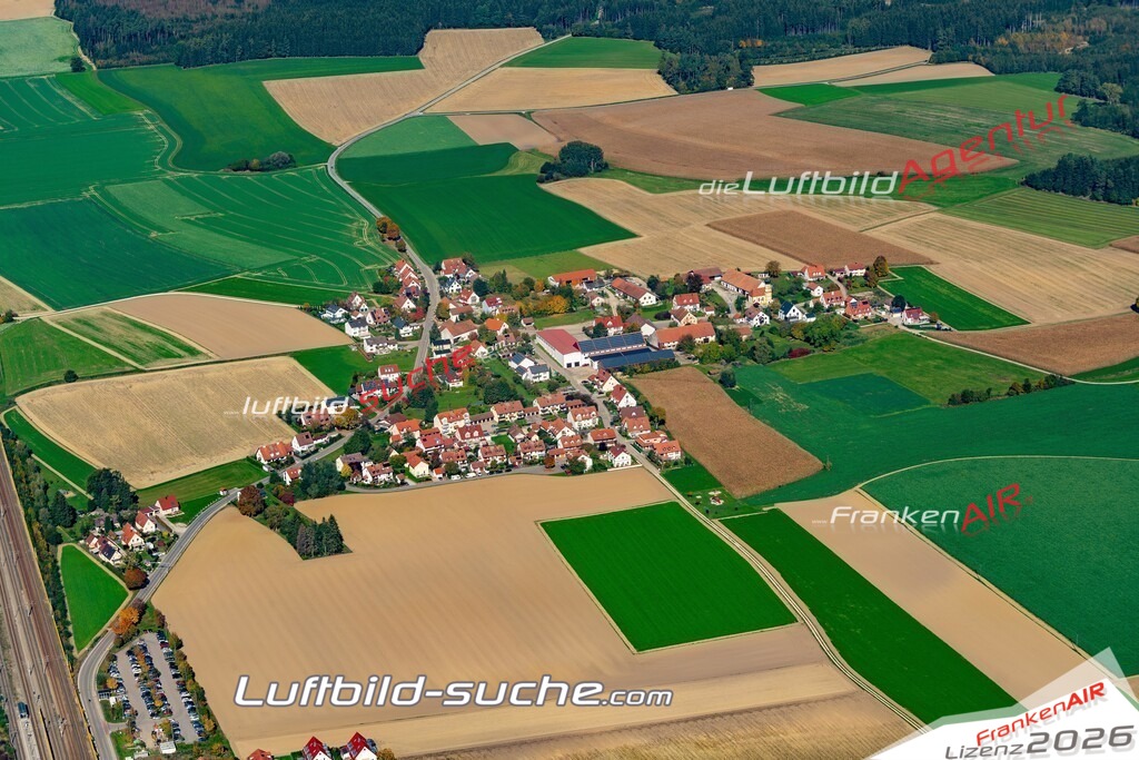 aktuelles Luftbild von Riedenzhof Roehrmoos - Luftaufnahme wurde 2018 von https://frankenair.de mittels Flugzeug (keine Drohne) erstellt.