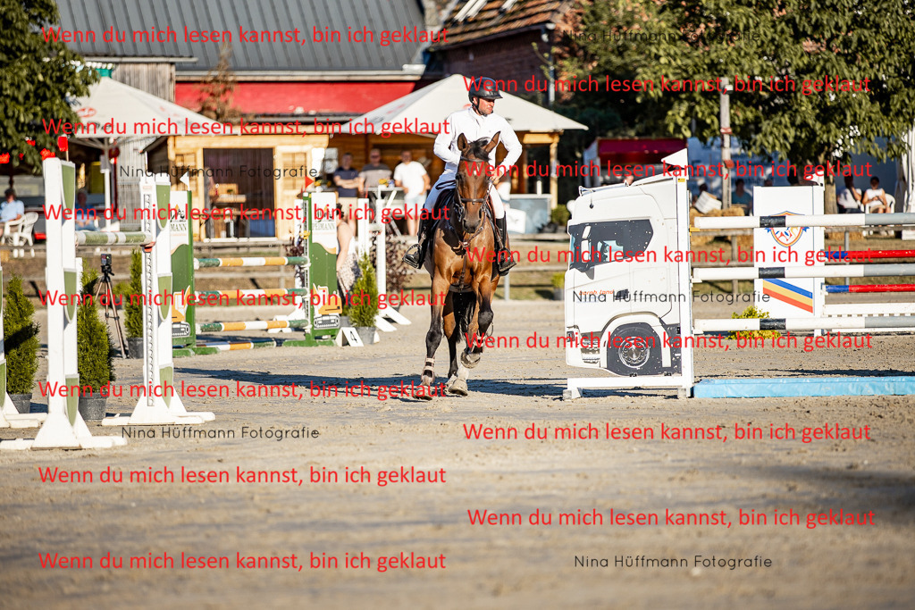 BK1A8483 | Turnierbilder Turnierfotos Nina Hüffmann Turnierfotografie Pferdefotografie Tierzeichnung Haustierzeichnung Pferdezeichnung Hundezeichnung Videograf  - Realisiert mit Pictrs.com