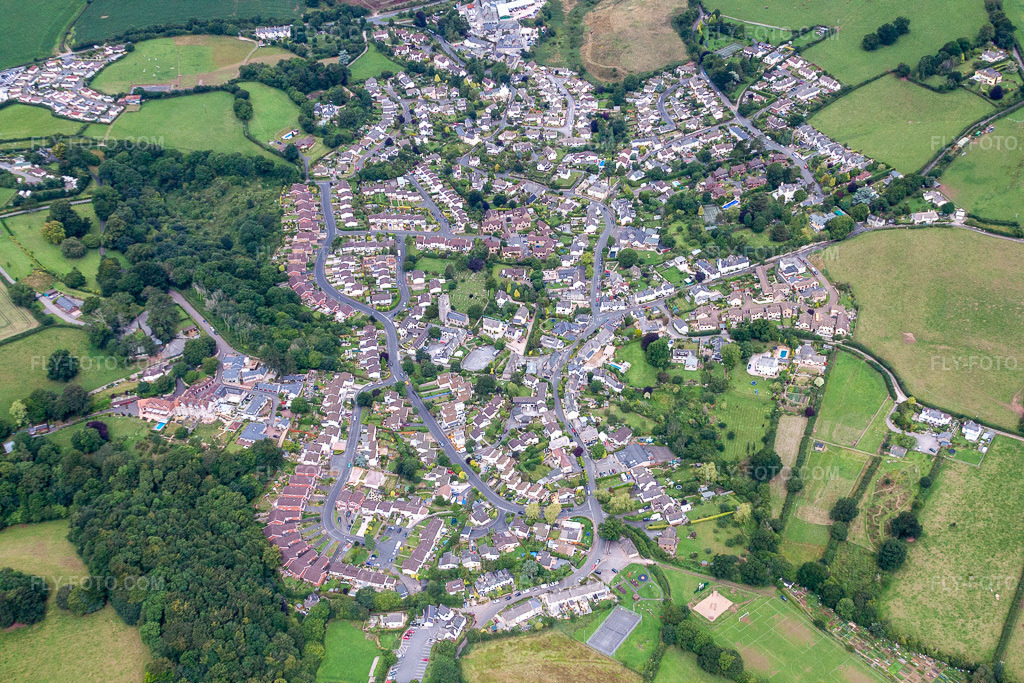 Aerial view: View of the town in Abbotskerswell in the state England, Great Britain. – Photo: IMG_19477.jpg taken on 07/20/2009 by Werner Riehm/FLY-FOTO.com – Resolution of the original: 4752 x 3168 px
