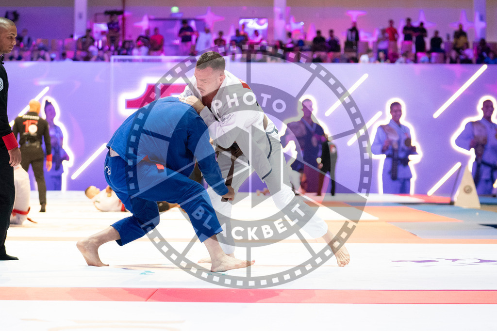 20231107PBB5747 | Fighters compete during the AJP World Master Championship in the Mubadala Arena in Abu Dhabi, Arab United Emirates, on November 7, 2023.