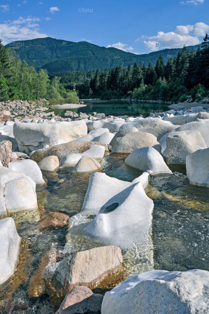 Schütt Steine__fatzi_chf-DSC_0056-k | Fatzi Bilder-Archiv! 
Die Bilder sind für private Nutzung lizenzfrei. Die kommerzielle Nutzung ist möglich und erwünscht, jedoch bitte ich um vorherige Kontaktaufnahme per E-Mail (info@fatzi.at) oder unter +43 650 7828269 - Realisiert mit Pictrs.com