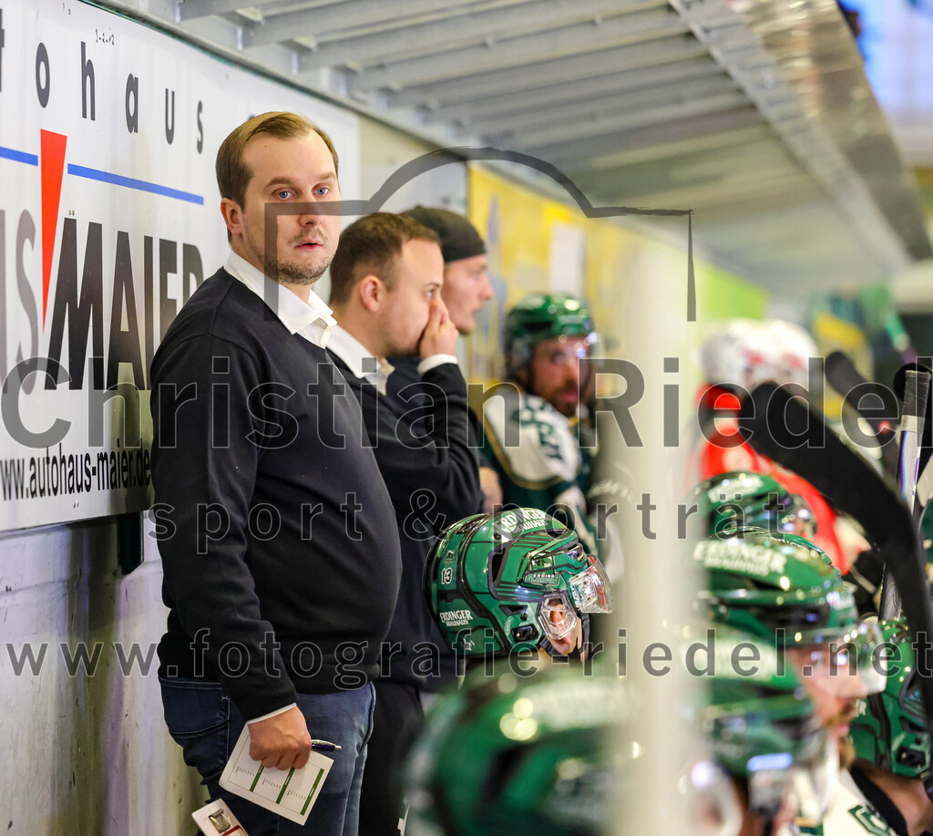 2025-09-21_125_TSV_Erding_gegen_Hoechstadter_Alligators | Erding, Deutschland, 21.09.2025:Eishockey, Oberliga Süd 2025 / 2026, 2. Spieltag, TSV Erding gegen Höchstadter Alligators, Endergebnis: 3:4Foto: Christian Riedel / fotografie-riedel.net