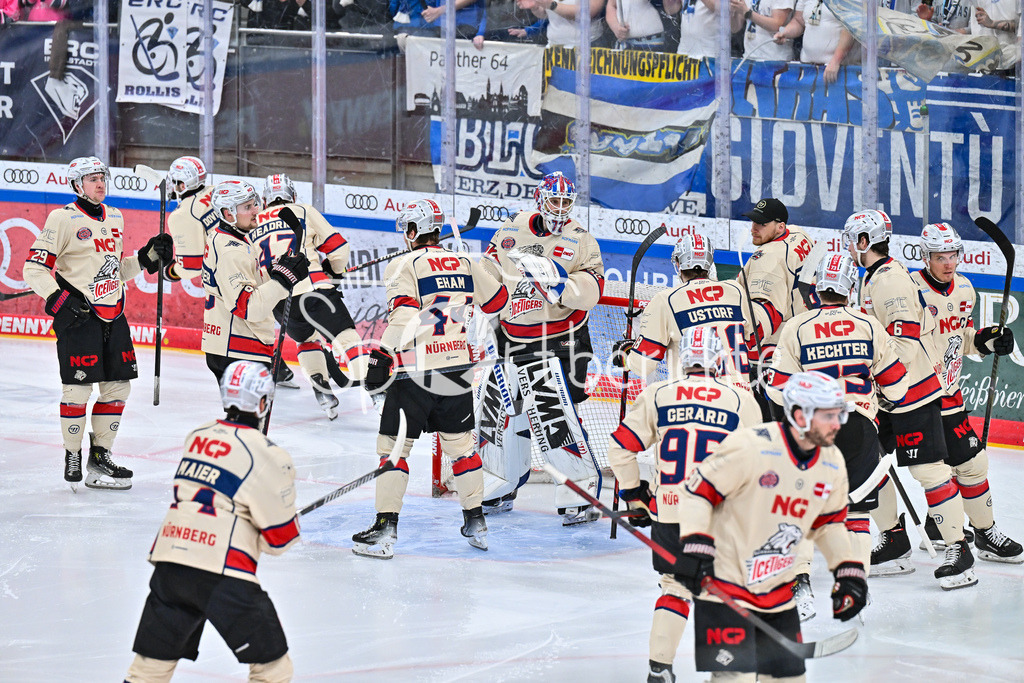 ERC Ingolstadt - Nuernberg Ice Tigers | Die Ice Tigers motivieren sich nochmal vor der Partie / DEL: ERC Ingolstadt - Nuernberg Ice Tigers, Saturn Arena am 21.03.2025