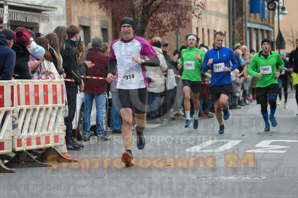 221127_1215_EX1_2231 | Sportfotografie im Rhein-Sieg Kreis, Köln, Bonn, NRW, Rheinland Pfalz, Hessen, etc. Unser Tätigkeitsfeld umfasst den Laufsport vom Volkslauf über den Marathon, Duathlon, Triathon bis zum Ultralauf wie Kölnpfad Ultra oder Schindertrail.