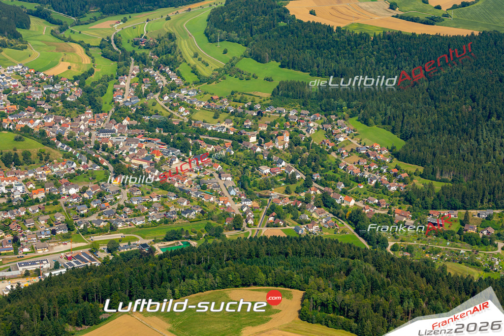 Das Luftbild zeigt :  Glatten - Die Luftaufnahme wurde 2024 vom UL-Flugzeug aus erstellt ( keine Drohne ) - Hochauflösende Luftaufnahme - Für grossformatige Ausdrucke geeignet. Die Geschenkidee !Mit Lizenz und Bildrechte bestellbar