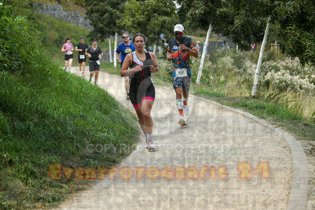250824_1431_EX1_6543 | Sportfotografie im Rhein-Sieg Kreis, Köln, Bonn, NRW, Rheinland Pfalz, Hessen, etc. Unser Tätigkeitsfeld umfasst den Laufsport vom Volkslauf über den Marathon, Duathlon, Triathon bis zum Ultralauf wie Kölnpfad Ultra oder Schindertrail.
