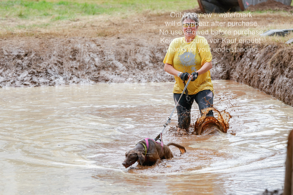Schlamm_mit_Hund (447 von 460) | stephaniefillaphotographie - Realisiert mit Pictrs.com