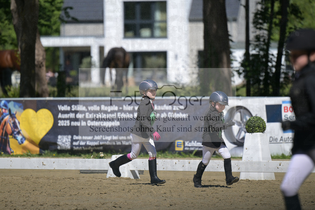 DOS_9058 | Entdecke hochwertige Reitturnierfotos von Foto Oger. Professionell, emotional und authentisch – jetzt Lieblingsmomente im Shop bestellen. - Realisiert mit Pictrs.com