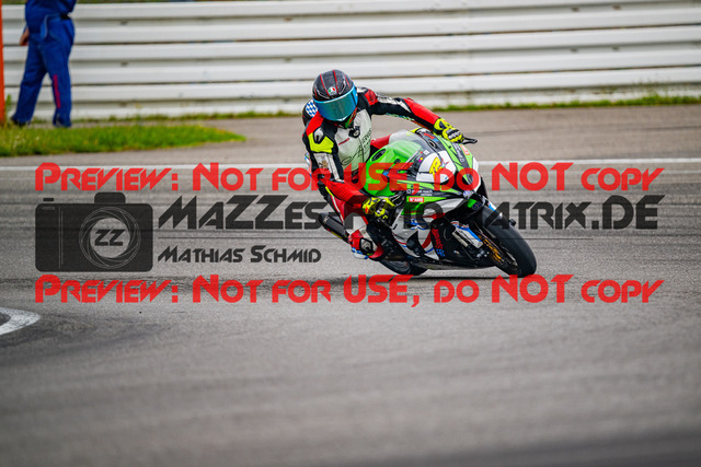 MaZZes_FotoMatrix_240701_6007705_3047 | WEISS