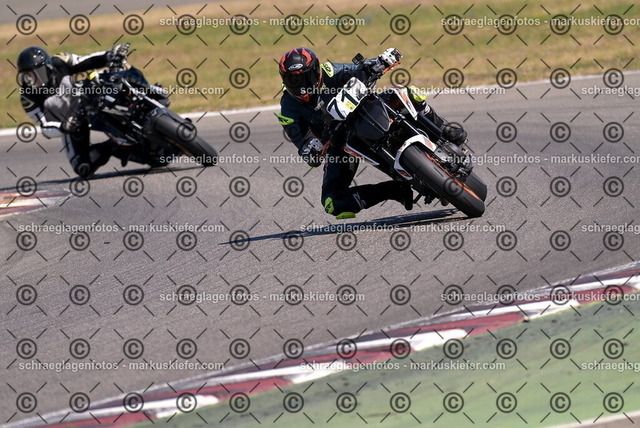 26bt04-1830 | markuskiefer.com - Realisiert mit Pictrs.com