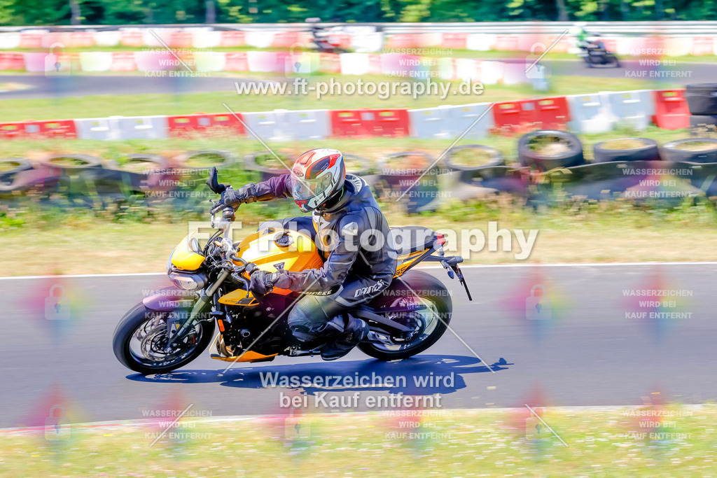 _MOT9305 | Hier findet Ihr Bilder von Touristenfahrten auf der Nürburgring Nordschleife oder von anderen Veranstaltungen die ich besucht habe. Viel Spass beim Durch Schauen 