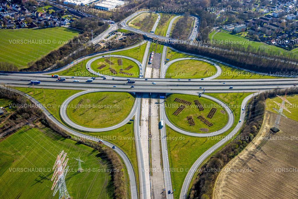 Dortmund260305283 | Luftbild, Autobahnkreuz Castrop-Rauxel-Ost mit Baustelle an der Anschlussstelle Dortmund-Bodelschwingh, Autobahn A42 und Autobahn A45, Kleeblattform, Dortmund, Brache des ehemaligen Knepper-Kraftwerks, Ruhrgebiet, Nordrhein-Westfalen, Deutschland