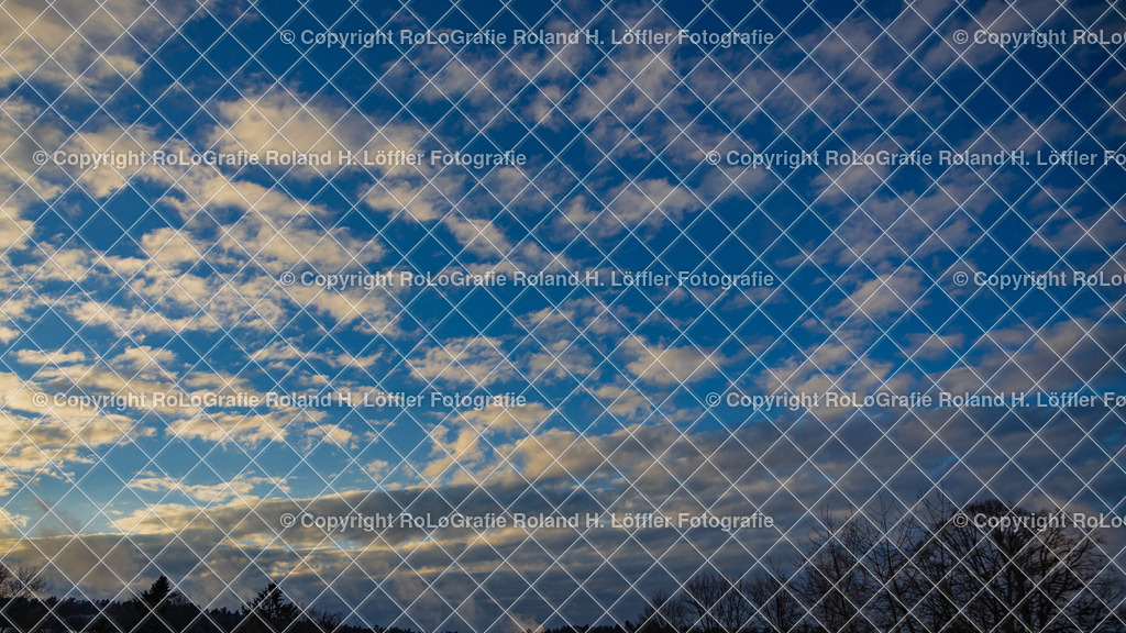 Wolken-01 | Weiße Wolken am blauen Himmel - Realisiert mit Pictrs.com