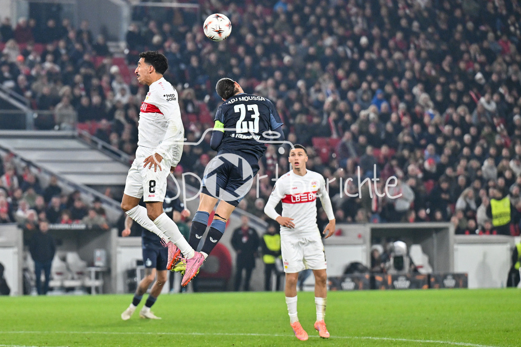 VfB Stuttgart - Feyenoord Rotterdam | STUTTGART, DEUTSCHLAND - 6. NOVEMBER: im Duell Tiago TOMAS (VfB Stuttgart 8) und Anis Hadj MOUSSA (Feyenoord Rotterdam 23) beim Ligaspiel zwischen dem VfB Stuttgart und Feyenoord Rotterdam am 4. Spieltag der Europa League in der MHP-Arena am 06.11.2025