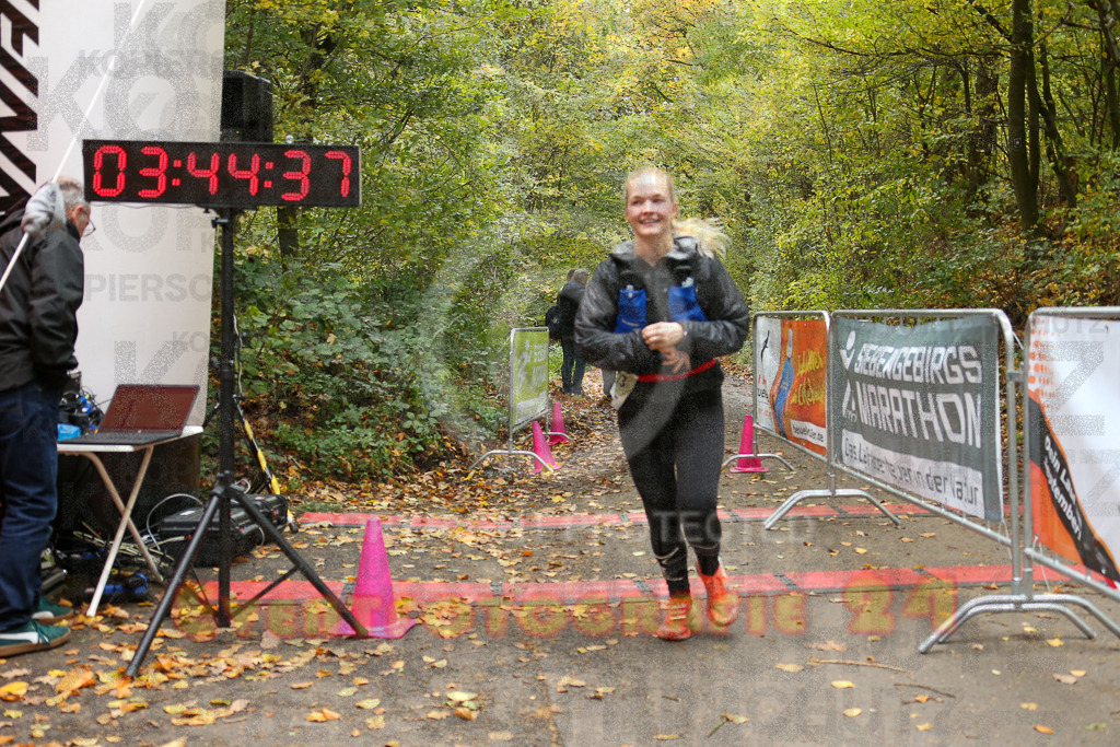 251026_1346_EX1_3952 | Sportfotografie im Rhein-Sieg Kreis, Köln, Bonn, NRW, Rheinland Pfalz, Hessen, etc. Unser Tätigkeitsfeld umfasst den Laufsport vom Volkslauf über den Marathon, Duathlon, Triathon bis zum Ultralauf wie Kölnpfad Ultra oder Schindertrail.