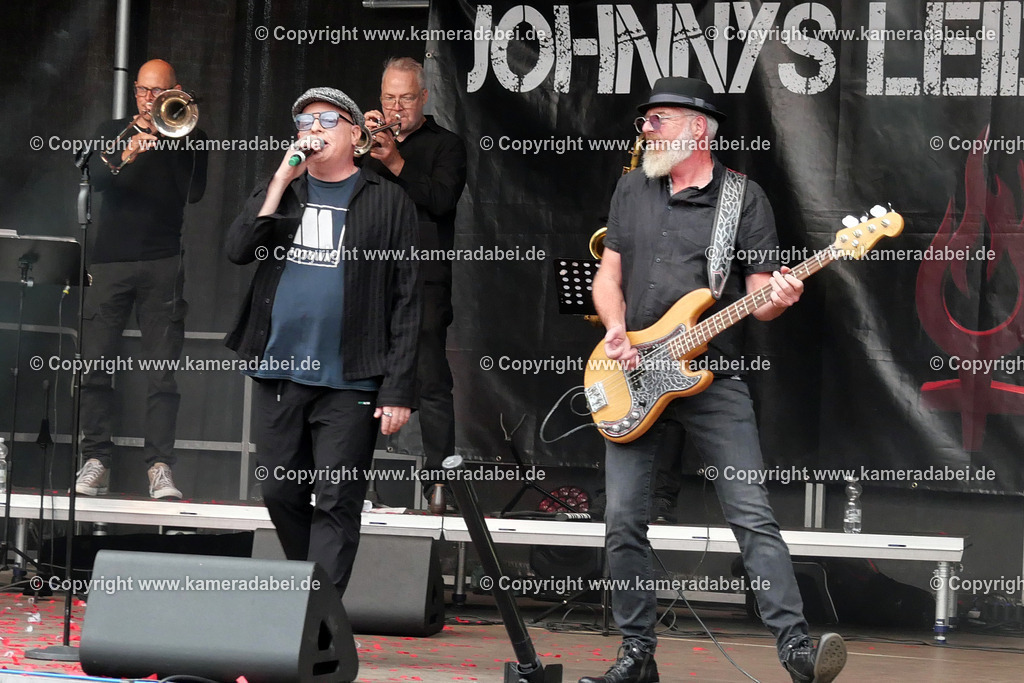 29.08.2025 Johnnys Leidenschaft bei den DIN Tagen 2025 | 29.08.2025 Johnnys Leidenschaft gibt auf der Altmarktbühne in Dinslaken bei den DIN Tagen 2025 ein Konzert. - Realisiert mit Pictrs.com