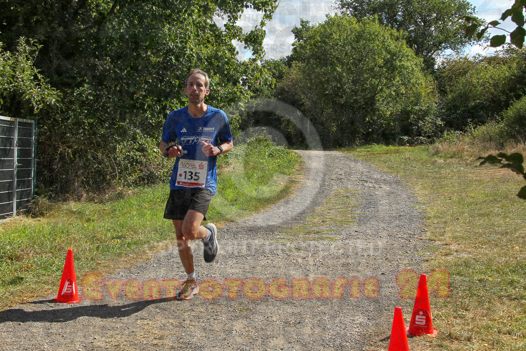 250830_1308_EV4_4160 | Sportfotografie im Rhein-Sieg Kreis, Köln, Bonn, NRW, Rheinland Pfalz, Hessen, etc. Unser Tätigkeitsfeld umfasst den Laufsport vom Volkslauf über den Marathon, Duathlon, Triathon bis zum Ultralauf wie Kölnpfad Ultra oder Schindertrail.
