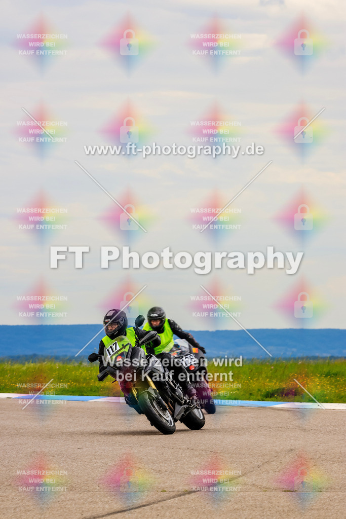 MotoTeam-2979 | Hier findet Ihr Bilder von Touristenfahrten auf der Nürburgring Nordschleife oder von anderen Veranstaltungen die ich besucht habe. Viel Spass beim Durch Schauen 