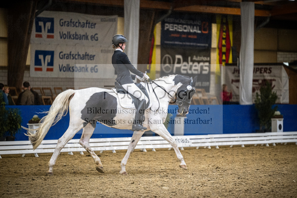 DOS_1382 | Entdecke hochwertige Reitturnierfotos von Foto Oger. Professionell, emotional und authentisch – jetzt Lieblingsmomente im Shop bestellen.Deutschlandweite Turnierfotografie. - Realisiert mit Pictrs.com
