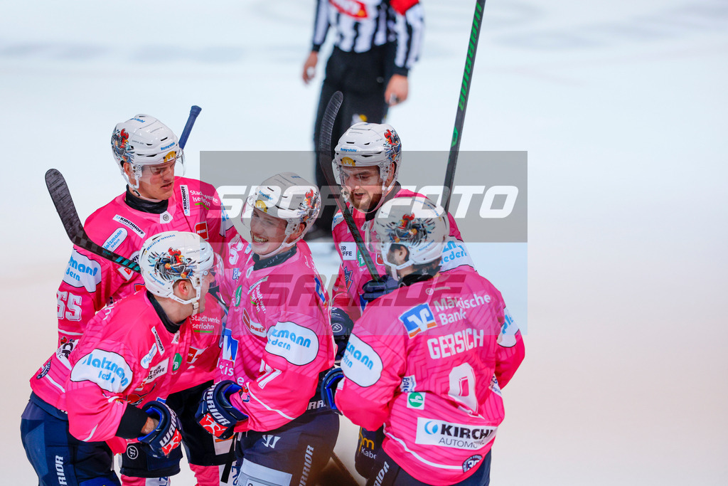 241025_JB_00699 | Fotodatenbank für Print- und Onlinemedien mit den Schwerpunkten Fußball, Eishockey, Basketball, Handball, Wintersport und Leichtathletik - Realisiert mit Pictrs.com