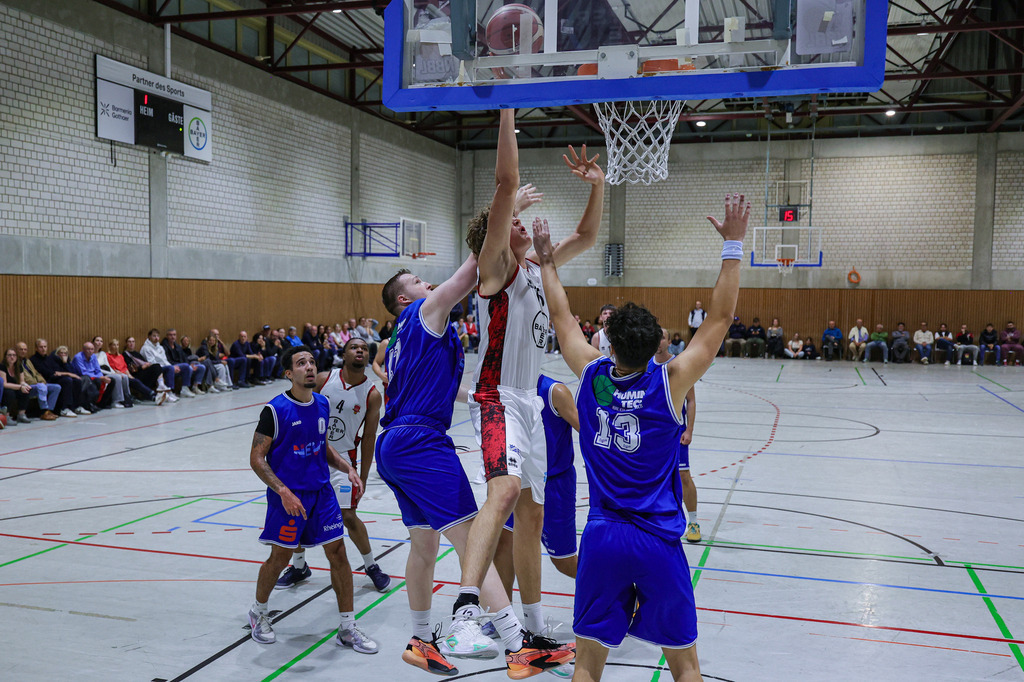 Regio BAYER GIANTS vs NEW Elephants Grevenbroich-40 | Fotos von Basketballspielen aus dem Raum NRW fotografiert von Gero Mueller-Laschet und Daniel Schaefer - Realisiert mit Pictrs.com