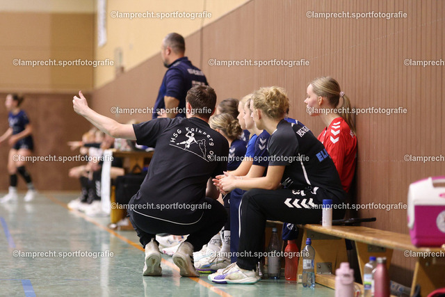 Handball I Juniorinnen I Saison 2026-2027 I Oberliga Schleswig-Holstein I 3. Spieltag I HSG Kalkberg 06 - TSV Bargteheide 096 | Levin Euler (Trainer, HSG Kalkberg 06) - Realisiert mit Pictrs.com