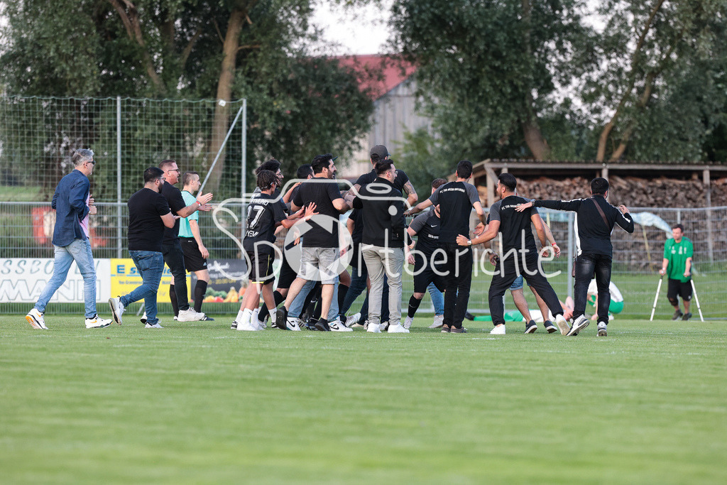 SG Mauerbach - FC Tur Abdin Augsburg | Professionelle Sportfotos aus den Bereichen Fußball, Eishockey, Handball und vieles mehr. Ob Sieg oder Niederlage