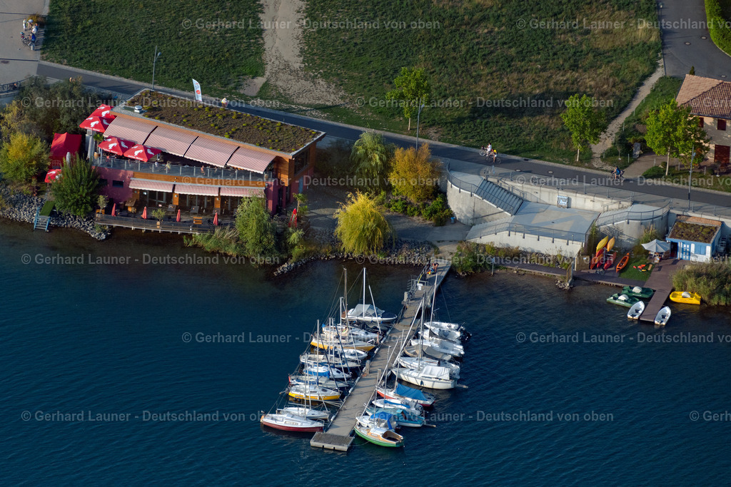4040608 | BRAUNSBEDRA 08.09.2021 Rekultivierung der ehemaligen Tagebau - Fläche an den Uferbereichen des Sees " Geiseltalsee " in Braunsbedra im Bundesland Sachsen-Anhalt, Deutschland. // Open pit re cultivation on the shores of the lake " Geiseltalsee " in Braunsbedra in the state Saxony-Anhalt, Germany. Foto: Gerhard Launer