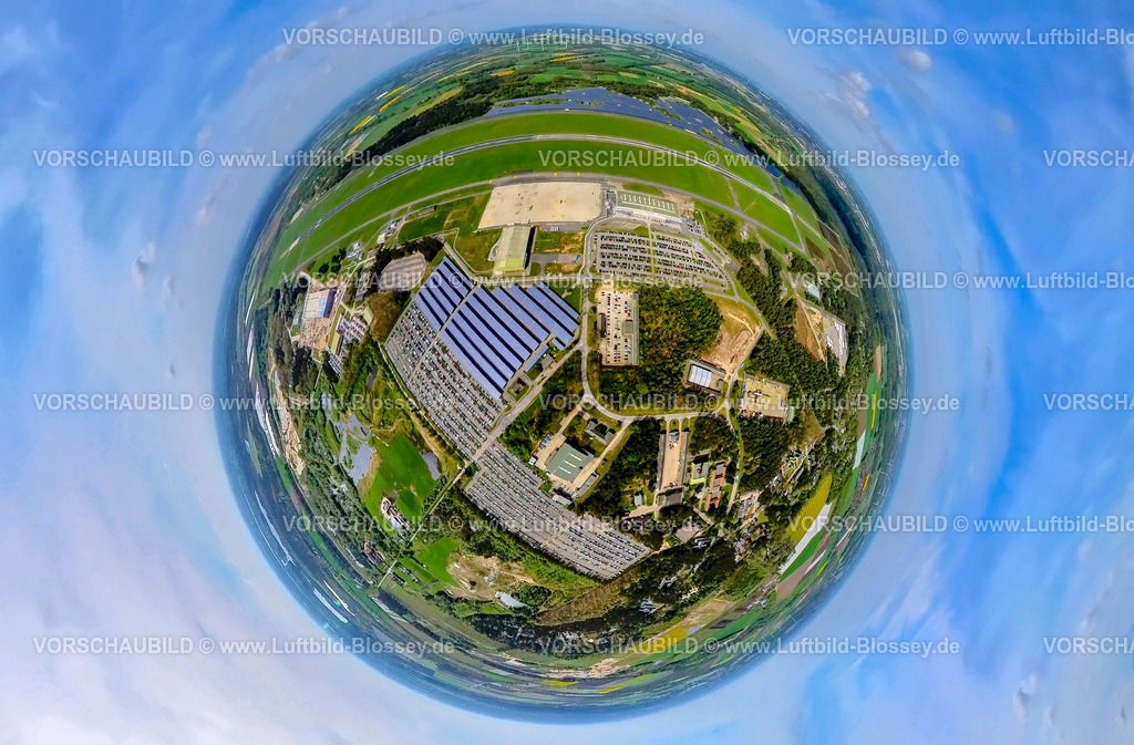 Weeze240490043FlughafenNiederrheinRyanAir | Luftbild, Flughafen Airport Weeze, Startbahn und Landebahn, Ryanair Fluggesellschaft, Solarpark und Terminal Abfertigungshalle, Parkplätze, Wiesen und Felder, Erdkugel, Fisheye Aufnahme, Fischaugen Aufnahme, 360 Grad Aufnahme, tiny world, little planet, fisheye Bild, Baal, Weeze, Niederrhein, Nordrhein-Westfalen, Deutschland