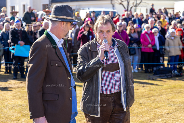 Bärentreiben in Steuerberg | Bildershop von pixelworld.at - Realisiert mit Pictrs.com