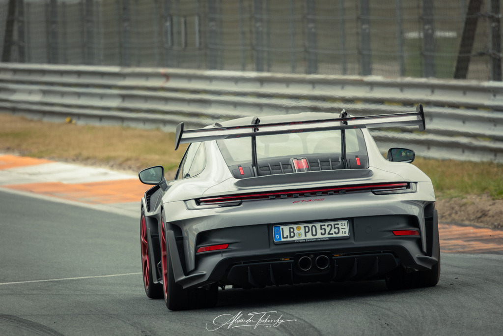 R6AT2294 _Alexander Tschuncky | Entdecken Sie die faszinierende Welt von Alexander Tschuncky Arts: Kreative Fotografie, atemberaubende Automobilkunst und hochwertiger Bilderdruck. Lassen Sie sich inspirieren! - Realisiert mit Pictrs.com