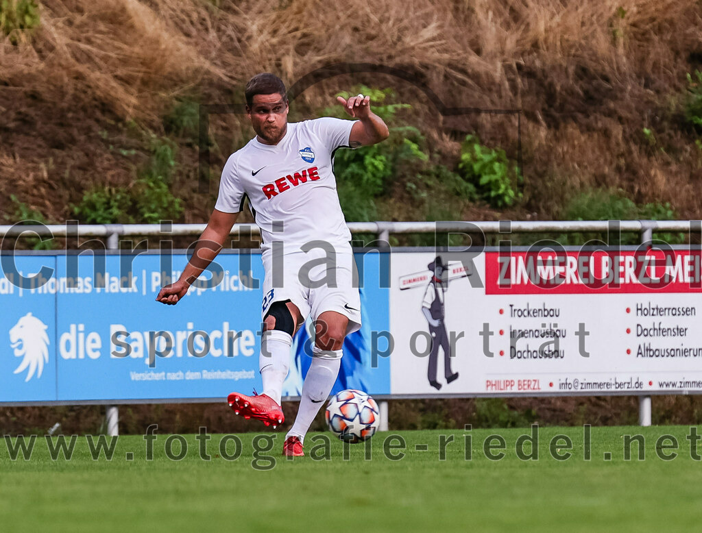 2023-07-28_096_FC_Eitting_gegen_FC_Moosburg | Eitting, Deutschland, 28.07.2023:
Fußball, Kreisliga 2023 / 2024, 1. Spieltag, FC Eitting gegen FC Moosburg, Endergebnis: 1:1

Christoph Härtl (FC Eitting, #23)

Foto: Christian Riedel / fotografie-riedel.net