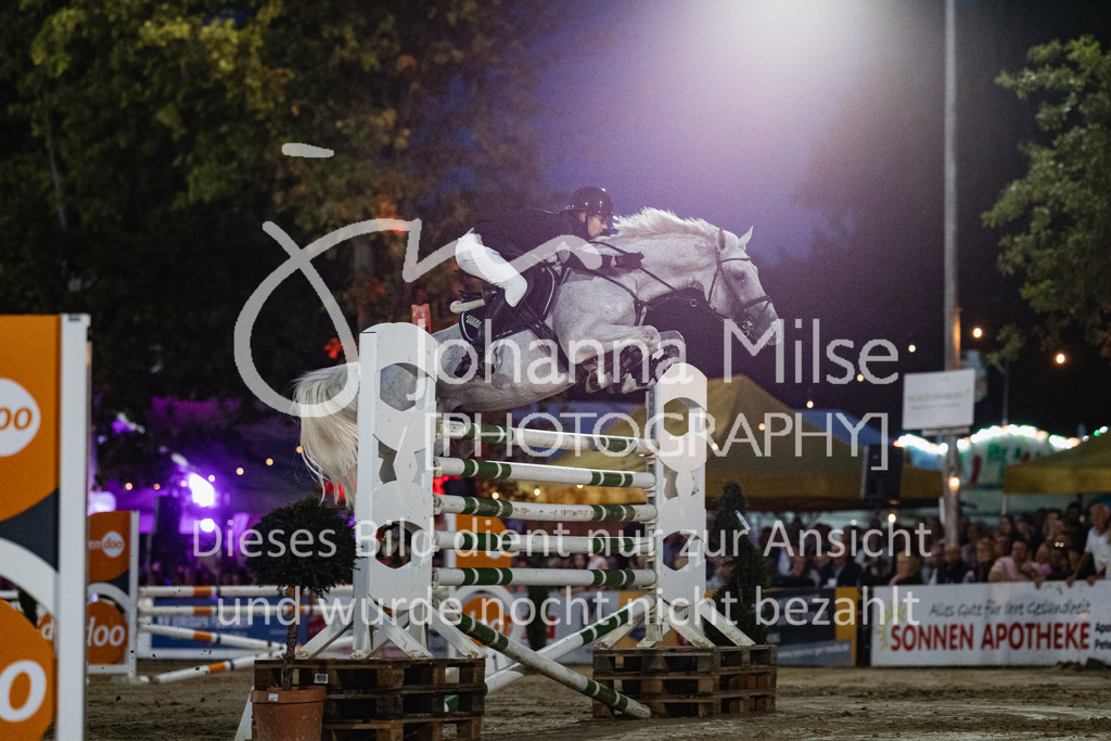 230826_Delbrueck_Barriere-131 | Deine schönsten Turniermomente als professionelle Fotos! Entdecke hochwertige Pferdesport-Fotografie im Online-Shop. Jetzt Fotos finden & bestellen!