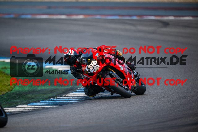 MaZZes_FotoMatrix_240520_6007705_7112 | GELB