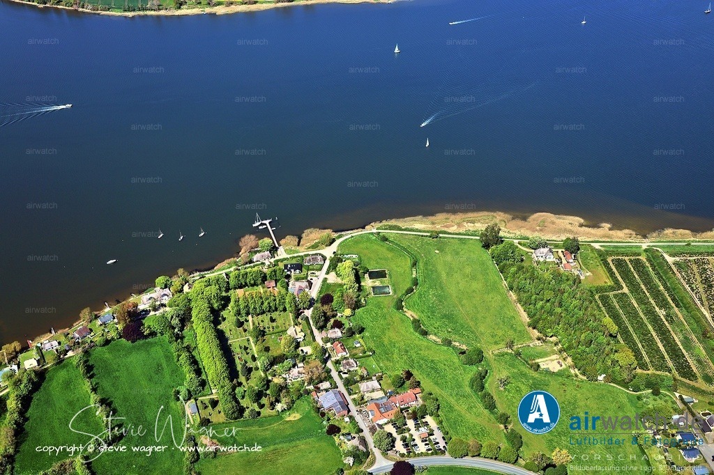 Luftbild Ostseefjord Schlei, Sieseby, Gemeinde Thumby | Sieseby, ein Ortsteil der Gemeinde Thumby in der Halbinsel Schwansen, liegt direkt an der Schlei, einem Meeresarm der Ostsee, etwa zwölf Kilometer südwestlich von Kappeln