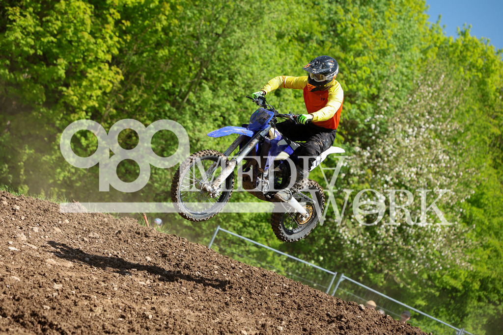 5E6A7124 | 989 MEDIAWORK