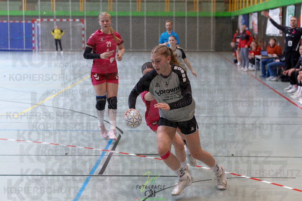 Hessenmeisterschaft wJC - Spiel um Platz 3; TuS Kriftel - SG Schenklengsfeld | Hessenmeisterschaft wJC - Spiel um Platz 3; TuS Kriftel - SG Schenklengsfeld am 22.03.2025 in Biedenkopf (Sporthalle Lahntalschule)Photo © 2025 - Jörg Heinrich - Realisiert mit Pictrs.com