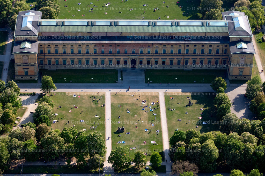 4025196 | Freizeit im Park an der Alten Pinakothek, München im Bundesland Bayern