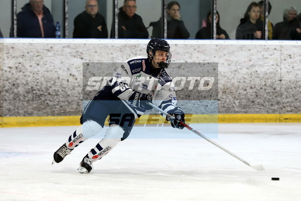 Maximilian Brunner - IYR | Maximilian Brunner - IYR - Realisiert mit Pictrs.com