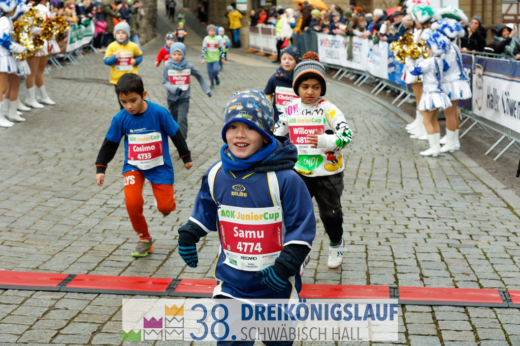 400m AOK Junior Cup | 3 Koenigslauf 2024 400m AOK Junior Cup - Realisiert mit Pictrs.com