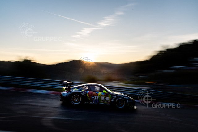 24hNbr25_062206003239666LS_LS | 53. ADAC RAVENOL 24h Nürburgring 2025 - Foto: Gruppe C Photography - Realisiert mit Pictrs.com