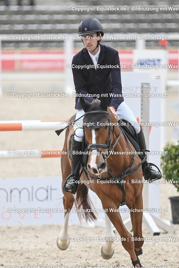 20230514_CCI4_Springen_0387 | equistock
