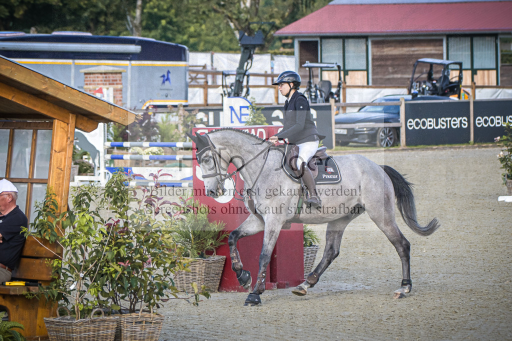 DOS_8294 | Entdecke hochwertige Reitturnierfotos von Foto Oger. Professionell, emotional und authentisch – jetzt Lieblingsmomente im Shop bestellen.Deutschlandweite Turnierfotografie. - Realisiert mit Pictrs.com