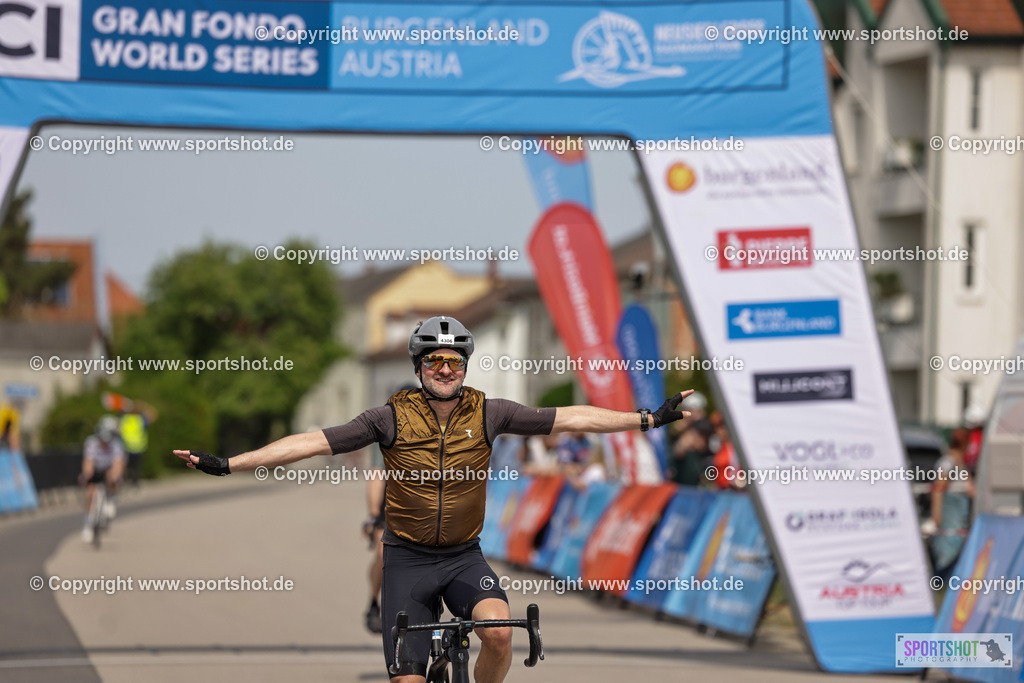 VJ__9420 | Neusiedlersee Radmarathon 2026@sportshot_your_pictrs #yourpictures#roadtowm2029 #nrm #neusiedlerseeradmarathon #neusiedlersee #neusiedlerseetourismus #burgenland #mörbisch #nrm26 #burgenlandtourismus #voglundco #poweredbyburgenlandtourismus #radsport #rad #marathon #ucigranfondo #visitburgenland #ucigranfondoworldseries